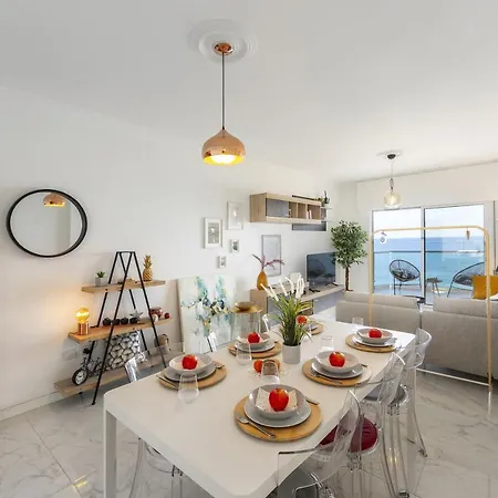 Apartment Lovely 3-bedroom In Prokymea Court *