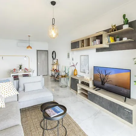 Lovely 3-bedroom In Prokymea Court Apartment Limassol