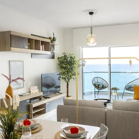 Lovely 3-bedroom In Prokymea Court Apartment *