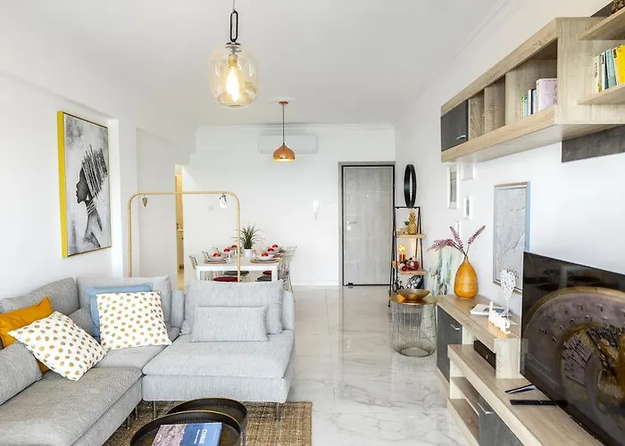 アパート Lovely 3-bedroom In Prokymea Court *