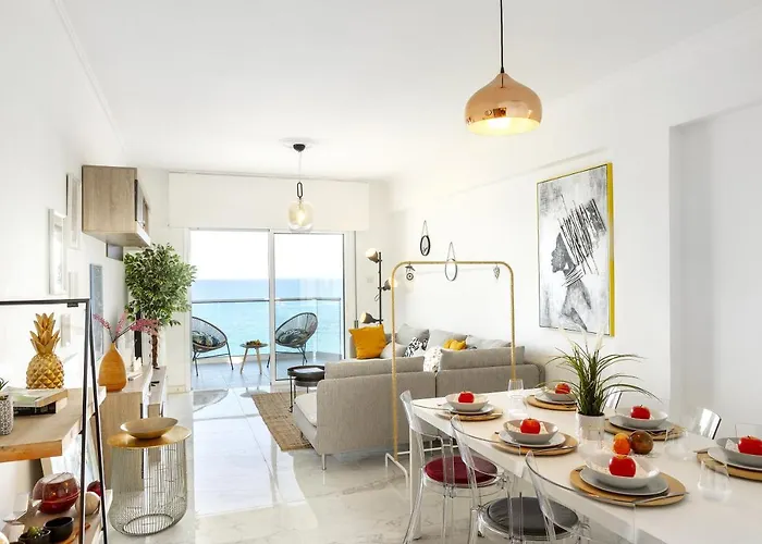 アパート Lovely 3-bedroom In Prokymea Court *