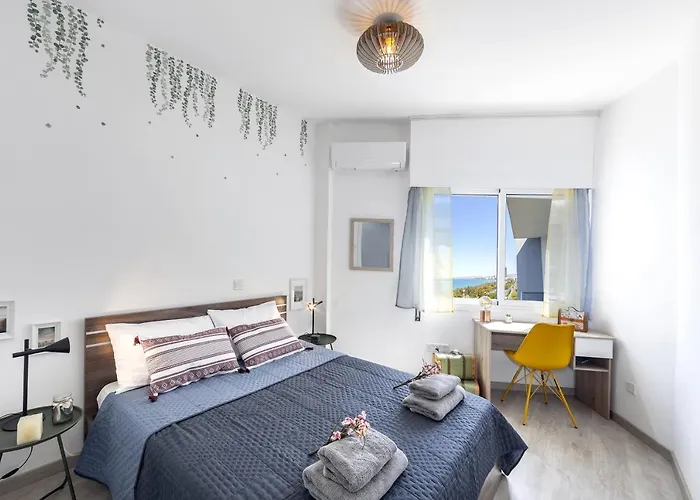 アパート Lovely 3-bedroom In Prokymea Court *