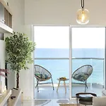 Lovely 3-bedroom In Prokymea Court