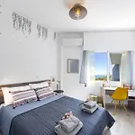 Lejlighed Lovely 3-bedroom In Prokymea Court *