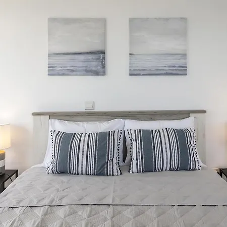 Lovely 3-bedroom In Prokymea Court Daire *