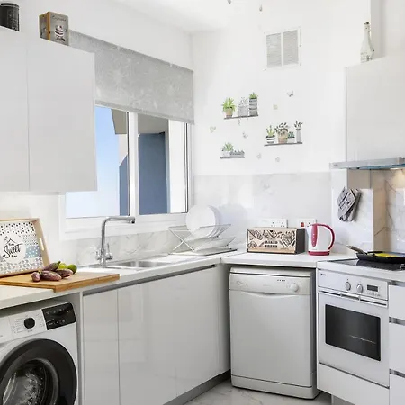 Lovely 3-bedroom In Prokymea Court Daire *