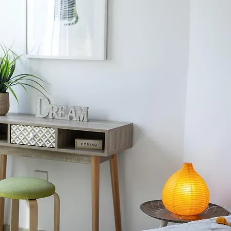 Lovely 3-bedroom In Prokymea Court