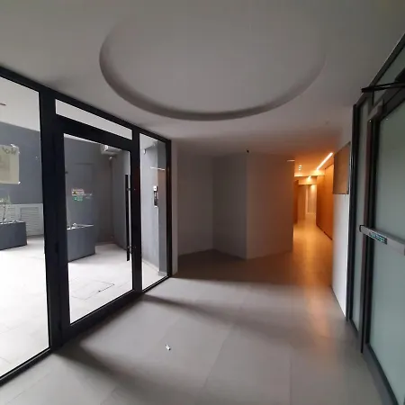 Lovely 3-bedroom In Prokymea Court