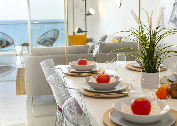 Lovely 3-bedroom In Prokymea Court 아파트 *