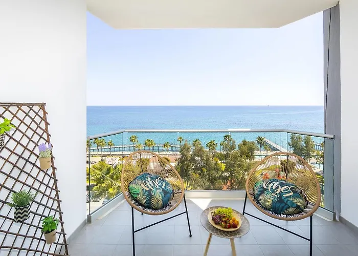 Lovely 3-bedroom In Prokymea Court 레메소스