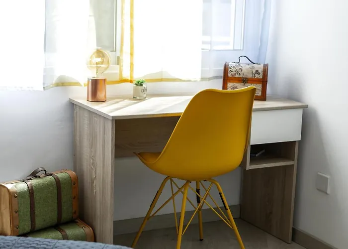 Lovely 3-bedroom In Prokymea Court 아파트 *