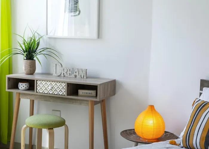 Lovely 3-bedroom In Prokymea Court