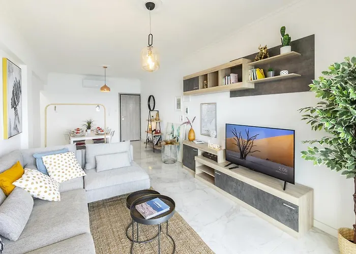 Lovely 3-bedroom In Prokymea Court アパート リマソール