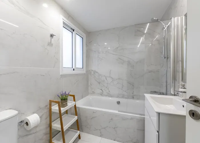 アパート Lovely 3-bedroom In Prokymea Court リマソール